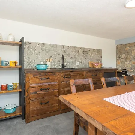 Ferienhaus Fur 7 Personen Und 1 Kind In Dubrava Kod Sibenik, Dalmatien Norddalmatien Holiday home Sibenik