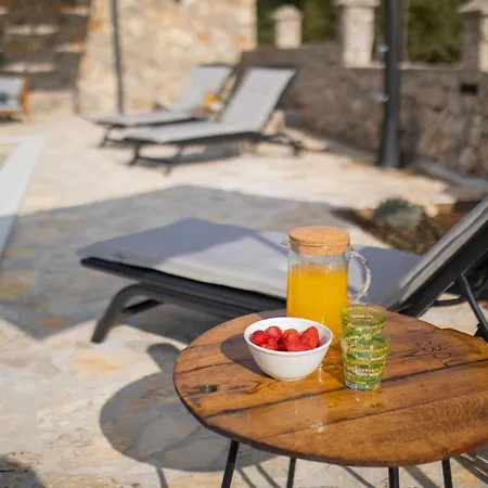 Ferienhaus Fur 7 Personen Und 1 Kind In Dubrava Kod Sibenik, Dalmatien Norddalmatien Holiday home