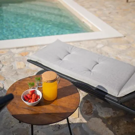 Ferienhaus Fur 7 Personen Und 1 Kind In Dubrava Kod Sibenik, Dalmatien Norddalmatien * Sibenik